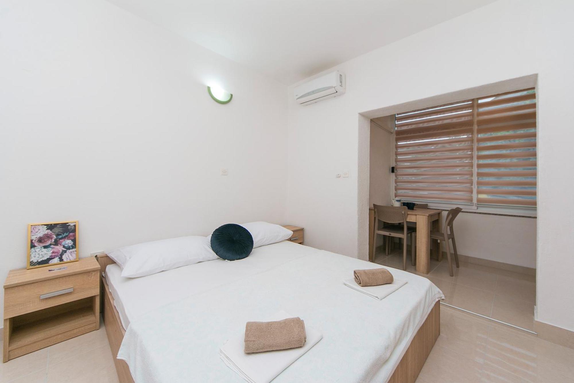 Apartments By The Sea Podaca, Makarska - 4734 מראה חיצוני תמונה